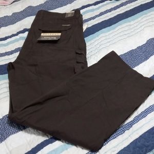 BNWT Men's cargo pants, dark grey/black in colour